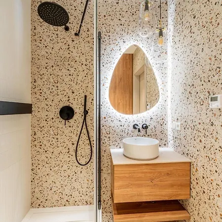 Luksusowy Sun Seasons 24 W Rewalu Z Widokiem, Basenem, Silownia I Sauna By Renters