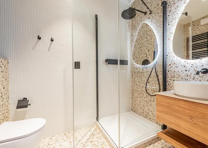 Luksusowy Sun Seasons 24 W Rewalu Z Widokiem, Basenem, Silownia I Sauna By Renters *